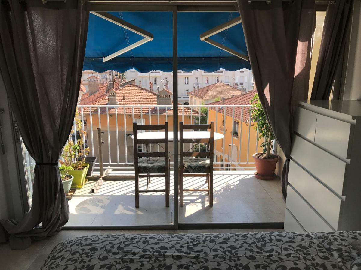 Apartamento Les Jacinthes Saint-Raphaël Exterior foto